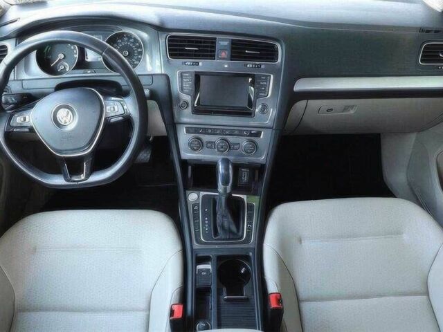 Белый Фольксваген Гольф, объемом двигателя 0 л и пробегом 70 тыс. км за 9200 $, фото 10 на Automoto.ua