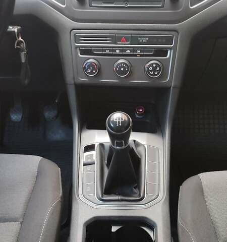 Білий Фольксваген Гольф, об'ємом двигуна 1.6 л та пробігом 221 тис. км за 9650 $, фото 23 на Automoto.ua