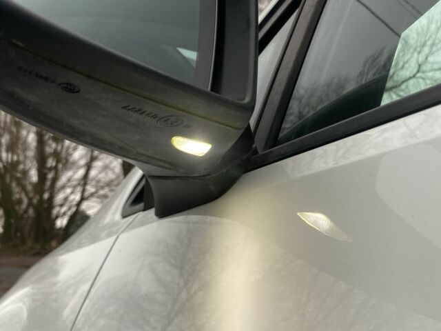 Белый Фольксваген Гольф, объемом двигателя 0 л и пробегом 118 тыс. км за 8600 $, фото 16 на Automoto.ua