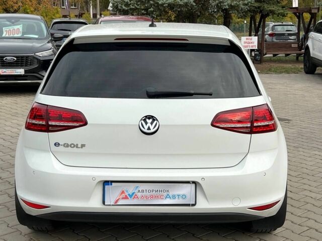 Білий Фольксваген Гольф, об'ємом двигуна 0 л та пробігом 150 тис. км за 9400 $, фото 5 на Automoto.ua