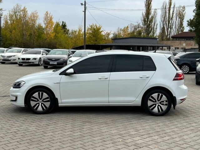 Білий Фольксваген Гольф, об'ємом двигуна 0 л та пробігом 150 тис. км за 9400 $, фото 3 на Automoto.ua