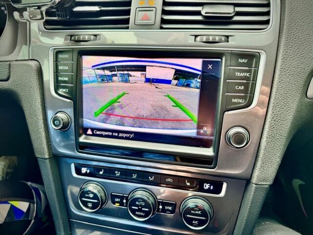 Белый Фольксваген Гольф, объемом двигателя 0 л и пробегом 195 тыс. км за 7700 $, фото 6 на Automoto.ua