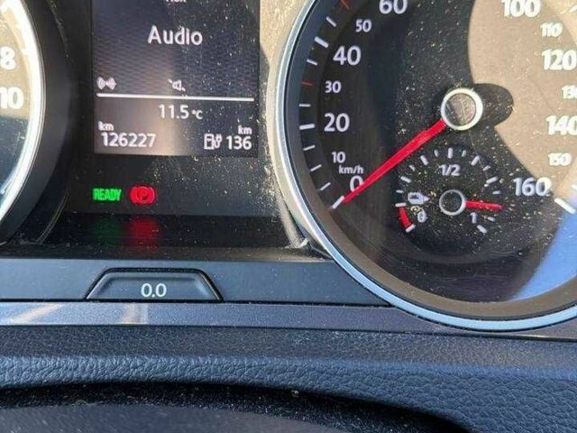 Белый Фольксваген Гольф, объемом двигателя 0 л и пробегом 126 тыс. км за 9300 $, фото 8 на Automoto.ua