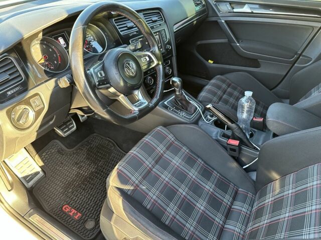 Белый Фольксваген Гольф, объемом двигателя 2 л и пробегом 89 тыс. км за 14500 $, фото 5 на Automoto.ua