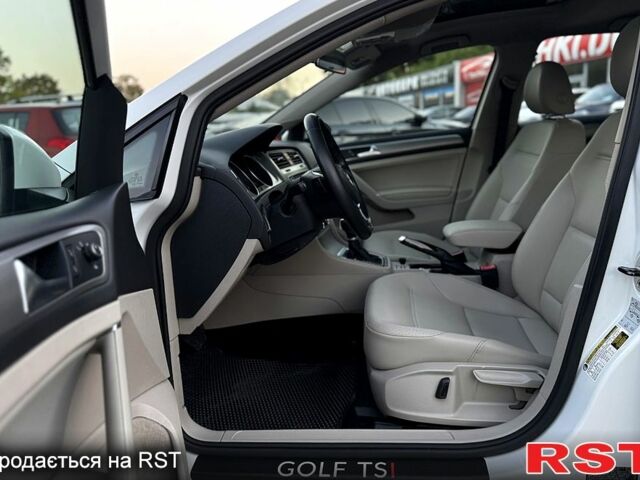 Белый Фольксваген Гольф, объемом двигателя 1.8 л и пробегом 142 тыс. км за 13500 $, фото 7 на Automoto.ua