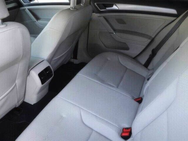 Белый Фольксваген Гольф, объемом двигателя 0 л и пробегом 70 тыс. км за 9200 $, фото 17 на Automoto.ua