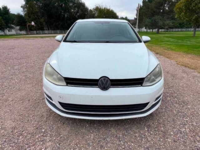 Белый Фольксваген Гольф, объемом двигателя 1.8 л и пробегом 76 тыс. км за 12000 $, фото 1 на Automoto.ua