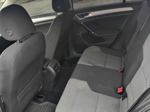 Білий Фольксваген Гольф, об'ємом двигуна 0 л та пробігом 144 тис. км за 8400 $, фото 5 на Automoto.ua