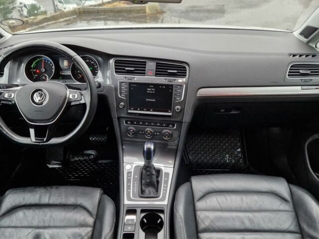 Білий Фольксваген Гольф, об'ємом двигуна 0 л та пробігом 63 тис. км за 7800 $, фото 5 на Automoto.ua