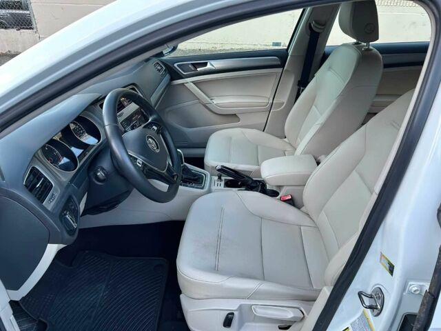 Белый Фольксваген Гольф, объемом двигателя 2 л и пробегом 72 тыс. км за 3200 $, фото 10 на Automoto.ua