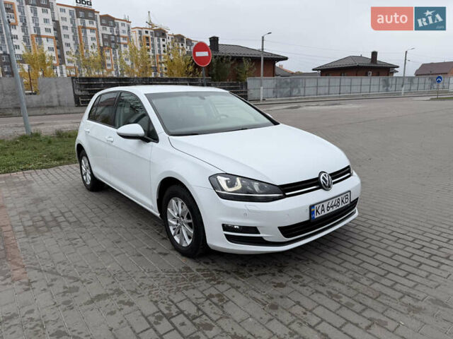 Фольксваген Гольф 2015 у Києві на Automoto.ua Білий Фольксваген Гольф, об'ємом двигуна 1.4 л та пробігом 122 тис. км за 11950 $, фото 1 на Automoto.ua