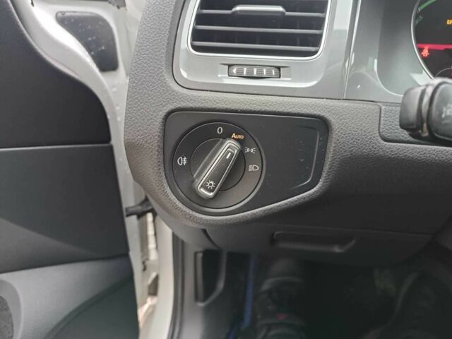 Білий Фольксваген Гольф, об'ємом двигуна 0 л та пробігом 118 тис. км за 9600 $, фото 18 на Automoto.ua