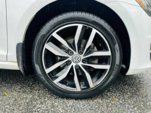 Белый Фольксваген Гольф, объемом двигателя 1.8 л и пробегом 80 тыс. км за 3850 $, фото 12 на Automoto.ua