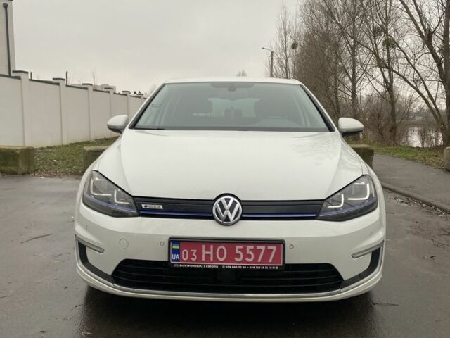 Белый Фольксваген Гольф, объемом двигателя 0 л и пробегом 118 тыс. км за 8600 $, фото 5 на Automoto.ua