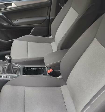 Білий Фольксваген Гольф, об'ємом двигуна 1.6 л та пробігом 221 тис. км за 9650 $, фото 27 на Automoto.ua