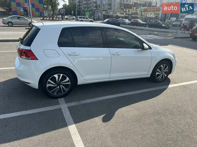 Белый Фольксваген Гольф, объемом двигателя 1.6 л и пробегом 250 тыс. км за 11700 $, фото 19 на Automoto.ua