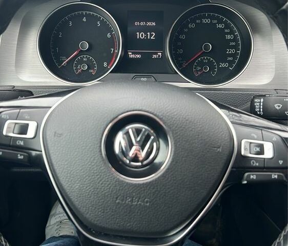 Белый Фольксваген Гольф, объемом двигателя 0 л и пробегом 184 тыс. км за 10200 $, фото 7 на Automoto.ua