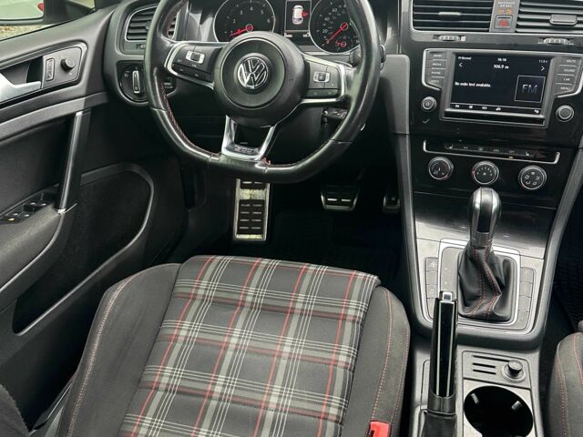 Білий Фольксваген Гольф, об'ємом двигуна 2 л та пробігом 89 тис. км за 14450 $, фото 6 на Automoto.ua