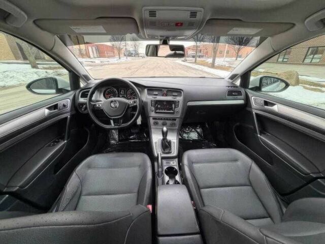 Білий Фольксваген Гольф, об'ємом двигуна 1.8 л та пробігом 109 тис. км за 1600 $, фото 12 на Automoto.ua