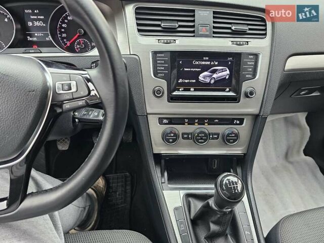 Білий Фольксваген Гольф, об'ємом двигуна 1.6 л та пробігом 230 тис. км за 10900 $, фото 19 на Automoto.ua