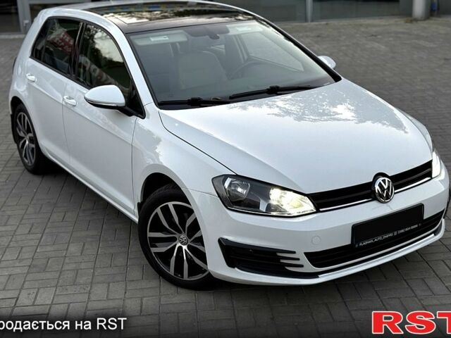 Белый Фольксваген Гольф, объемом двигателя 1.8 л и пробегом 142 тыс. км за 13500 $, фото 4 на Automoto.ua