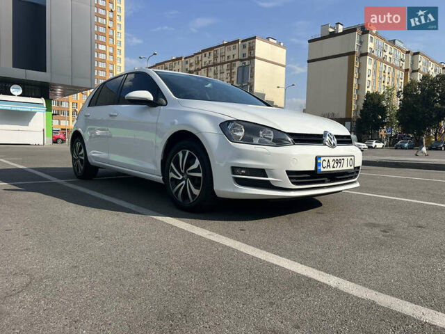 Белый Фольксваген Гольф, объемом двигателя 1.6 л и пробегом 250 тыс. км за 11700 $, фото 7 на Automoto.ua