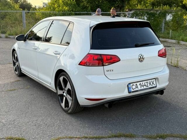 Белый Фольксваген Гольф, объемом двигателя 2 л и пробегом 190 тыс. км за 13000 $, фото 5 на Automoto.ua