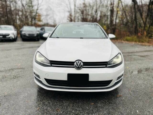 Белый Фольксваген Гольф, объемом двигателя 1.8 л и пробегом 80 тыс. км за 3850 $, фото 1 на Automoto.ua