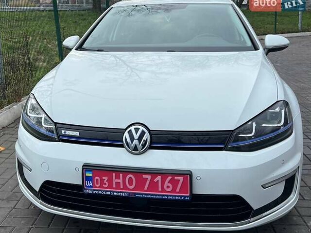 Белый Фольксваген Гольф, объемом двигателя 0 л и пробегом 107 тыс. км за 9999 $, фото 1 на Automoto.ua