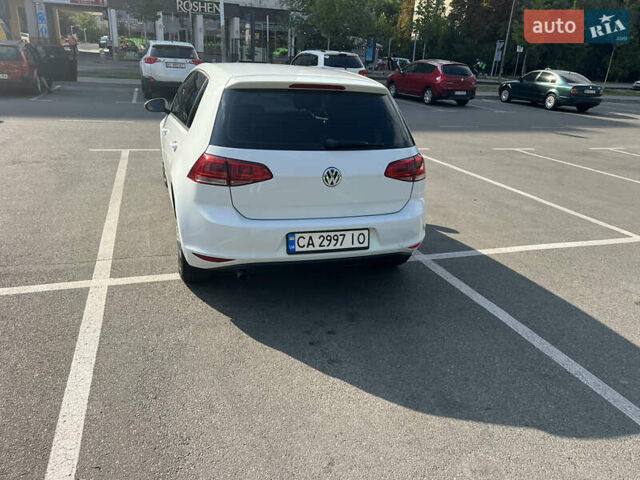 Белый Фольксваген Гольф, объемом двигателя 1.6 л и пробегом 250 тыс. км за 11700 $, фото 13 на Automoto.ua