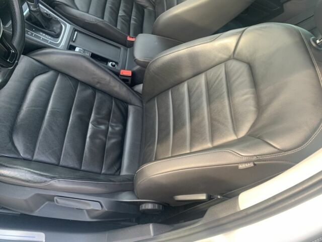 Белый Фольксваген Гольф, объемом двигателя 0 л и пробегом 120 тыс. км за 10700 $, фото 6 на Automoto.ua