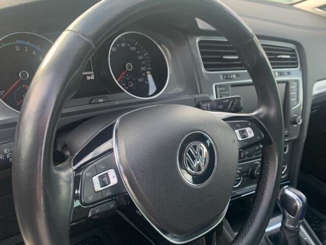 Белый Фольксваген Гольф, объемом двигателя 0 л и пробегом 120 тыс. км за 10700 $, фото 4 на Automoto.ua