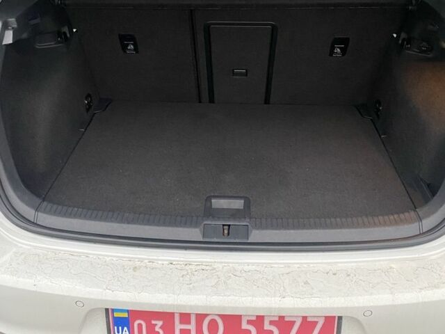 Белый Фольксваген Гольф, объемом двигателя 0 л и пробегом 118 тыс. км за 8600 $, фото 17 на Automoto.ua