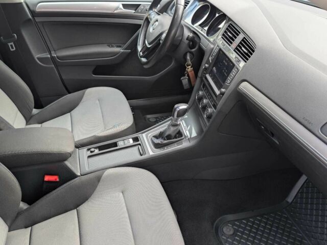 Білий Фольксваген Гольф, об'ємом двигуна 0 л та пробігом 139 тис. км за 7500 $, фото 11 на Automoto.ua