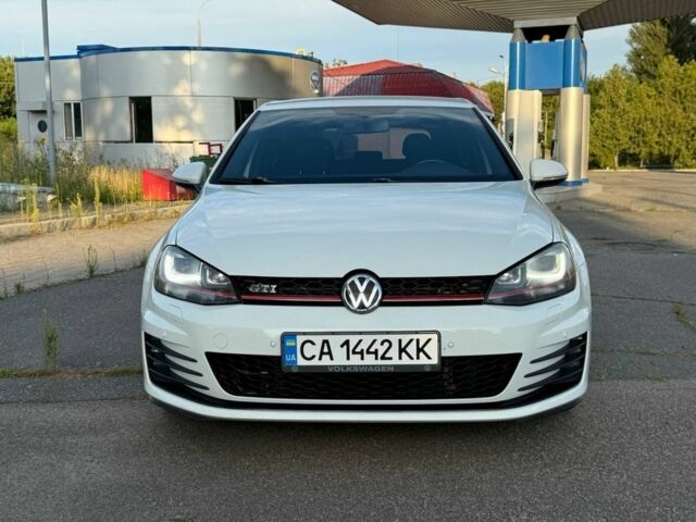 Белый Фольксваген Гольф, объемом двигателя 2 л и пробегом 190 тыс. км за 13000 $, фото 1 на Automoto.ua