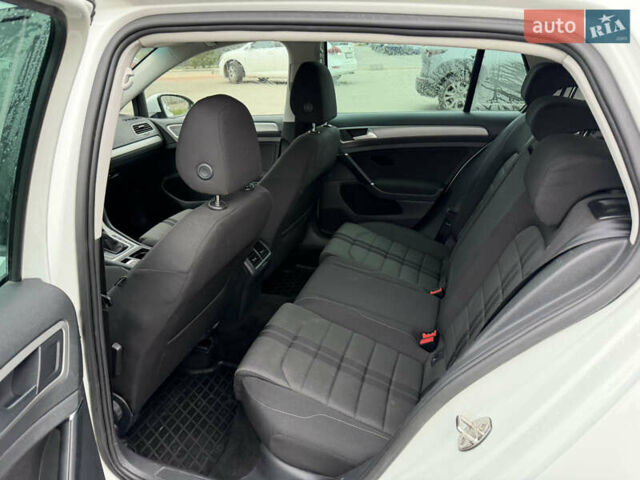 Фольксваген Гольф 2015 у Києві на Automoto.ua Білий Фольксваген Гольф, об'ємом двигуна 1.4 л та пробігом 122 тис. км за 11950 $, фото 7 на Automoto.ua