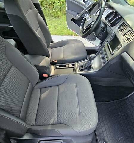 Белый Фольксваген Гольф, объемом двигателя 1.6 л и пробегом 197 тыс. км за 13800 $, фото 31 на Automoto.ua