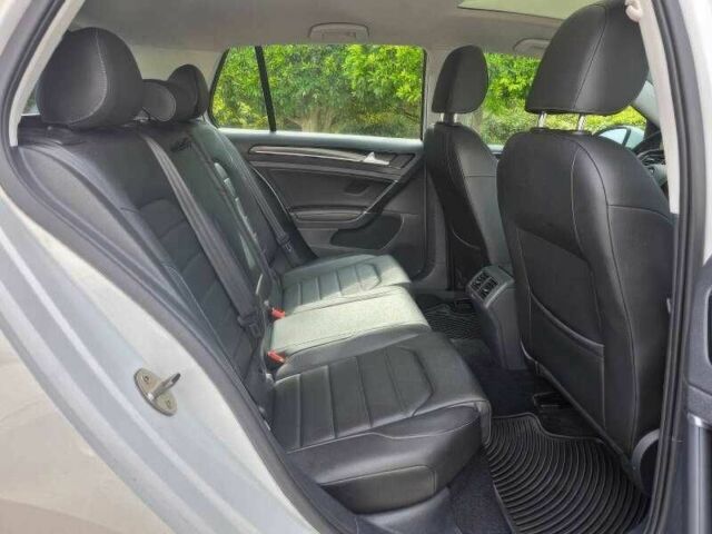 Белый Фольксваген Гольф, объемом двигателя 1.8 л и пробегом 119 тыс. км за 2900 $, фото 15 на Automoto.ua