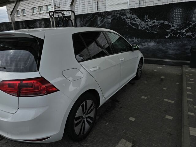 Белый Фольксваген Гольф, объемом двигателя 0 л и пробегом 99 тыс. км за 8900 $, фото 6 на Automoto.ua