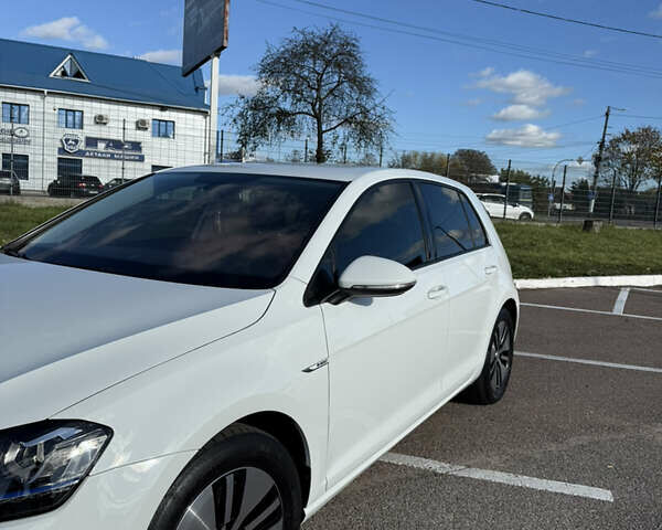 Білий Фольксваген Гольф, об'ємом двигуна 0 л та пробігом 36 тис. км за 12500 $, фото 4 на Automoto.ua