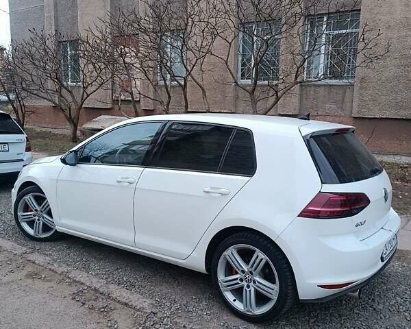 Белый Фольксваген Гольф, объемом двигателя 1.8 л и пробегом 137 тыс. км за 13750 $, фото 3 на Automoto.ua