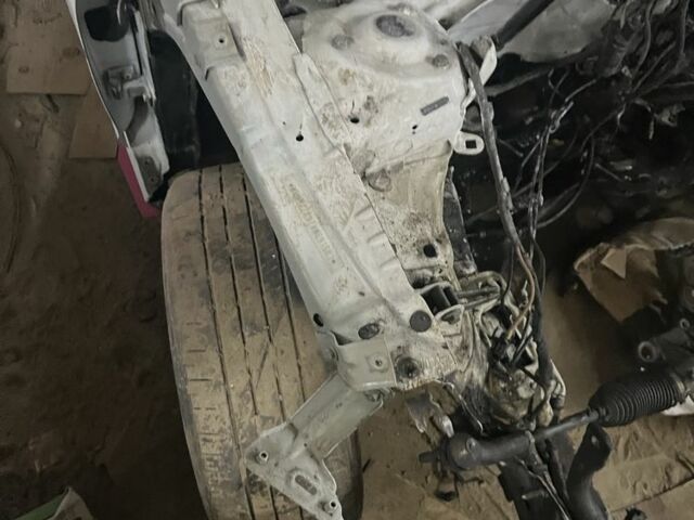 Белый Фольксваген Гольф, объемом двигателя 1 л и пробегом 100 тыс. км за 3999 $, фото 5 на Automoto.ua