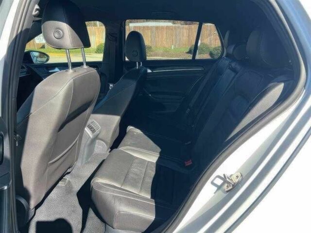 Белый Фольксваген Гольф, объемом двигателя 2 л и пробегом 110 тыс. км за 11200 $, фото 11 на Automoto.ua