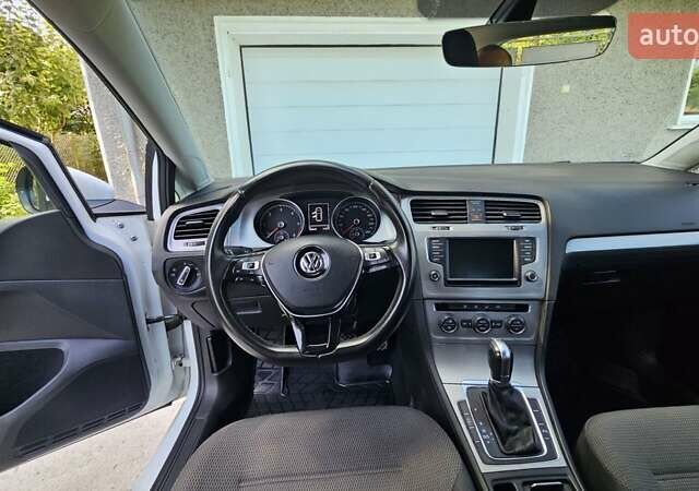 Белый Фольксваген Гольф, объемом двигателя 1.6 л и пробегом 197 тыс. км за 13800 $, фото 26 на Automoto.ua