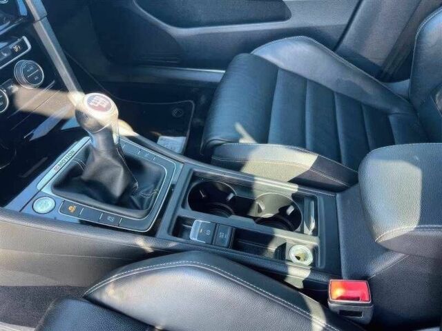 Белый Фольксваген Гольф, объемом двигателя 2 л и пробегом 110 тыс. км за 11200 $, фото 10 на Automoto.ua