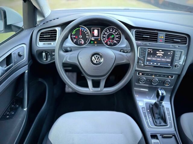 Білий Фольксваген Гольф, об'ємом двигуна 0 л та пробігом 78 тис. км за 6600 $, фото 8 на Automoto.ua