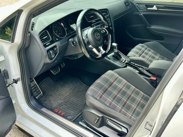 Белый Фольксваген Гольф, объемом двигателя 2 л и пробегом 168 тыс. км за 12999 $, фото 9 на Automoto.ua