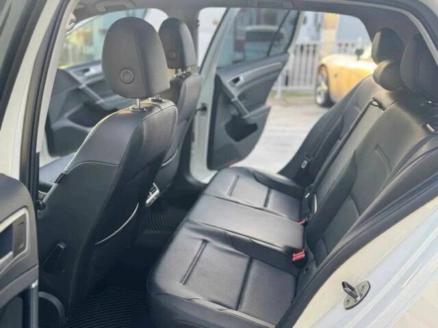 Белый Фольксваген Гольф, объемом двигателя 1.8 л и пробегом 77 тыс. км за 8900 $, фото 12 на Automoto.ua