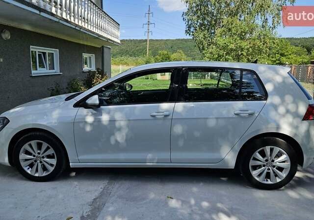 Белый Фольксваген Гольф, объемом двигателя 1.6 л и пробегом 197 тыс. км за 13800 $, фото 49 на Automoto.ua