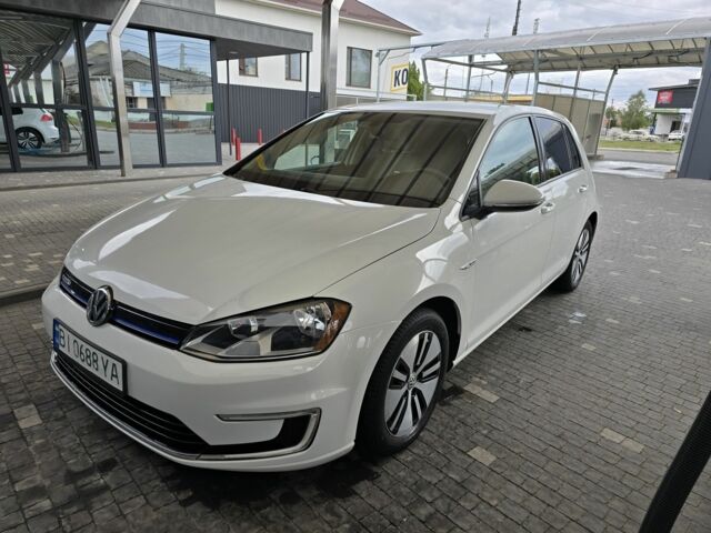 Белый Фольксваген Гольф, объемом двигателя 0 л и пробегом 99 тыс. км за 8900 $, фото 2 на Automoto.ua